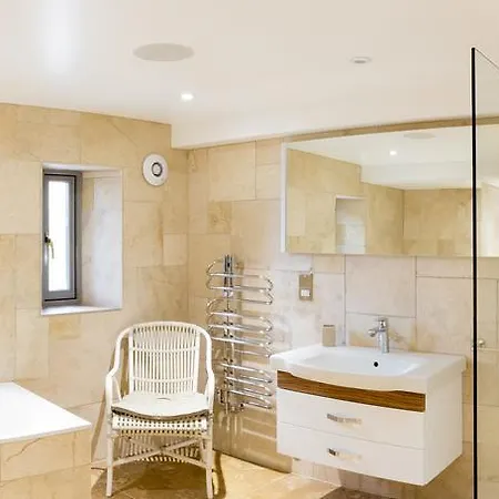 Дом отдыха Waternook Lakeside